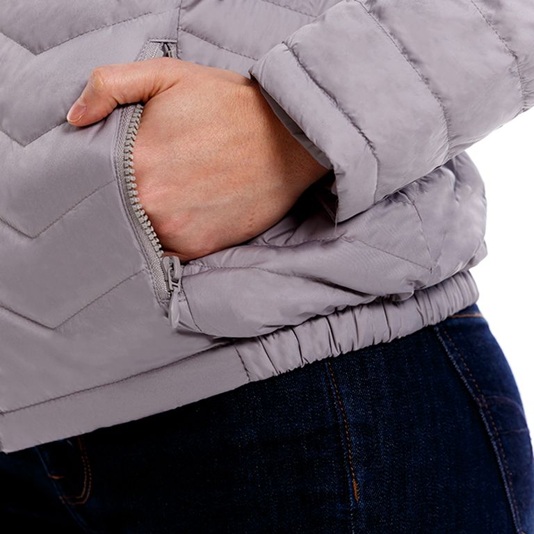 chaqueta gris de mujer